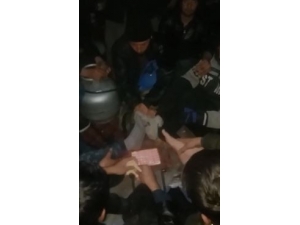 Van Gölü Kıyısına Terk Edilen Düzensiz Göçmenler Donma Tehlikesi Geçirdi