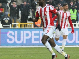 Yatabare Bu Sezonki 10. Golünü Attı