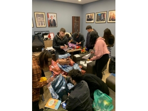 Depremzede Çocukları Unutmadılar