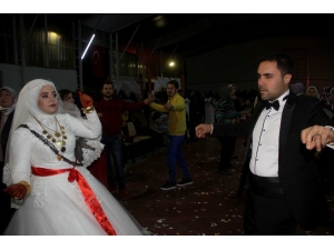 Fethiye’de Engelleri Aşıp, Evlendiler