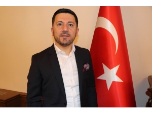 Buzda Düşerek Kolunu Çatlatan Öğrenciye Nevşehir Belediyesi Çorba İkram Etti