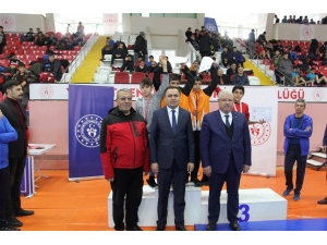 Kayseri’nin Yıldız Pehlivanları Yozgat’tan Madalyalar İle Döndüler