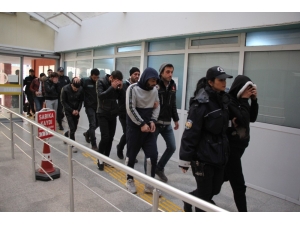 Kocaeli Polisinden Uyuşturucu Tacirlerine Darbe: 20 Gözaltı