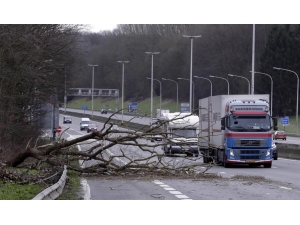 Ciara Fırtınası Avrupa’yı Etkisi Altına Aldı
