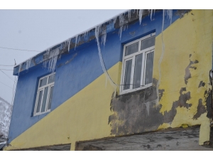 Beytüşşebap’ta Kar Yağışı Hayatı Olumsuz Etkilemeye Devam Ediyor