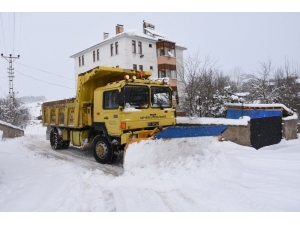 Karabük’te 44 Kapalı Köy Yolu İçin Çalışmalar Aralıksız Sürüyor