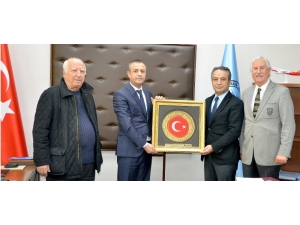 Karslıoğlu: "Çukurova Havaalanı Yap İşlet Devret Modeliyle İnşa Edilmemeliydi"