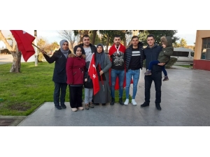 İki Oğlunu Aynı Gün Askere Gönderdi