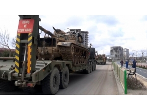 Hatay’ın Suriye Sınırına Tank Sevkıyatı