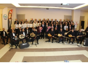 Söke’de Atatürk Sevdiği Şarkı Ve Türkülerle Anıldı