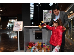 Osmangazi’den Depremzede Çocuklara Oyuncak