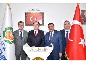 Kamu Denetçiliği Kurumu Başkanı Şeref Malkoç: