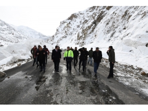 Çatak’ın Dünya İle Bağlantısı Kesildi