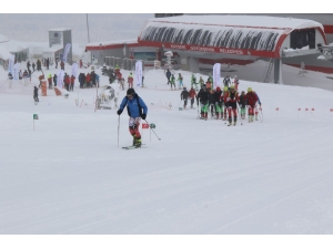 Uluslararası Dağ Kayağı Şampiyonası Erciyes’te Gerçekleştirildi