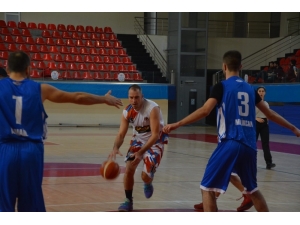 Kayseri Büyük Erkekler Basketbolda Finalin Adı Belli Oldu