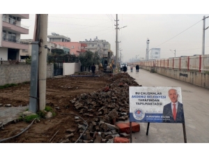Akdeniz Belediyesi’nin Mahallelerdeki Asfalt Çalışmaları Sürüyor