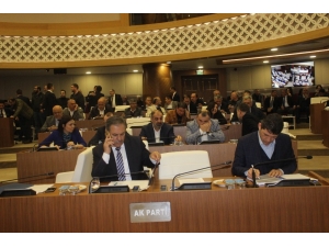 Büyükşehir Meclisi’nde Konyaaltı Sahili Tartışıldı