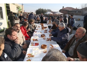 Başkan Deveciler, Pazarcı Esnafı İle Kahvaltıda Buluştu