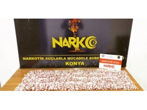 Sokak Satıcılarına Operasyonda 7 Bin 101 Bin Hap Ele Geçirildi