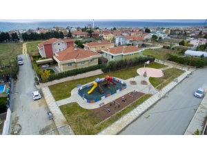 Büyükçekmece’deki Çocuk Oyun Parklarına Yenileri Ekleniyor