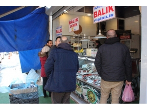 Hamsinin Kulağına Kar Suyu Kaçtı