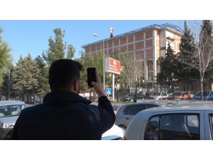 Duvarı ‘Aşk’ İle Ördü