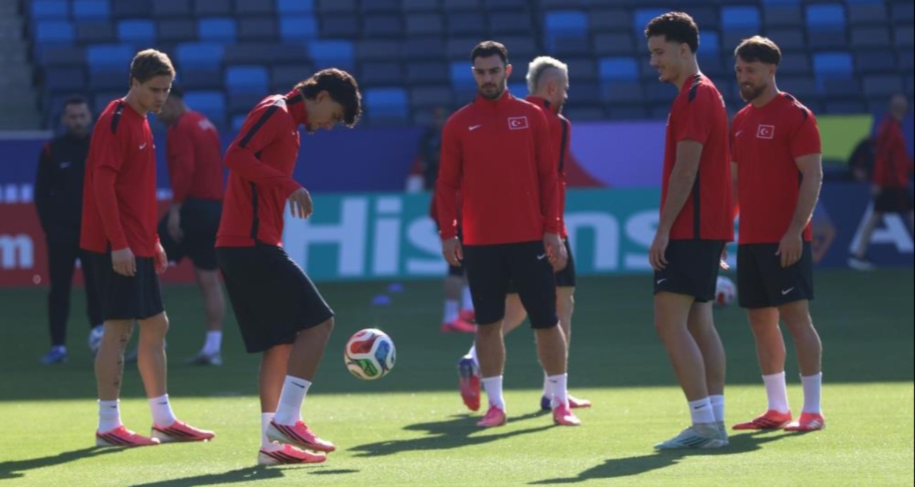 a-milli-futbol-takimi-abd-maci-hazirliklarini-tamamladi