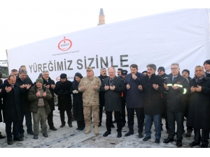 Sivas’tan, İdlib, Elazığ Ve Malatya’ya 7 Tır Yardım Malzemesi