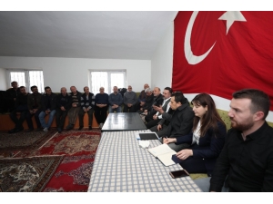 Sincan’da Mahalleleri Gezen Başkan Ercan, Halkın Taleplerini Dinliyor