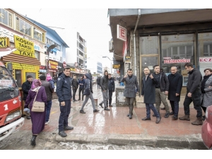 Başkan Vekili Aslan Esnafla Buluştu