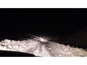 Siirt’te 95 Köy Yolu Ulaşıma Açıldı, Köylüler Kar Esaretinden Kurtuldu