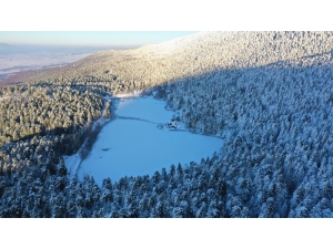 Gölcük Tabiat Parkı’nın Havadan Görüntüsü Eşsiz Manzarayı Ortaya Çıkardı