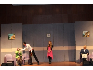 Erzurum Şehir Tiyatrosu ‘Kızım’ Adlı Oyunu Sahneleyecek