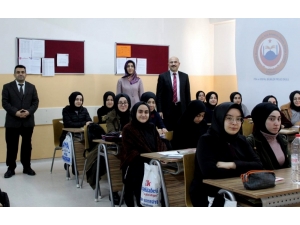 Erzincan’da Akademisyenler Lise Öğrencileriyle Bir Araya Geldi