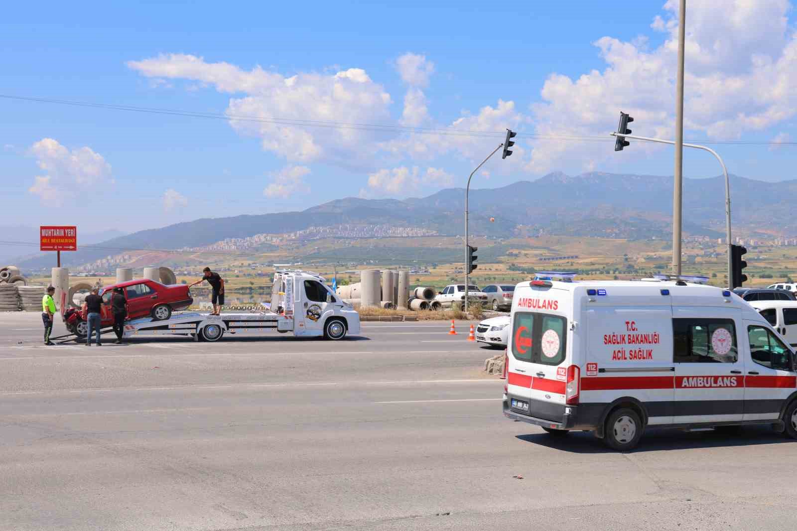 kahramanmaras-ta-2-farkli-trafik-kazasinda-2-kisi-yaralandi