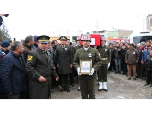 Niğdeli Şehit Dualarla Toprağa Verildi