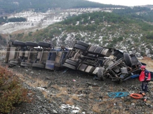 Tır Sürücüsü Feci Şekilde Can Verdi