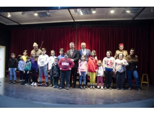 Depremzede Çocuklar "Eğitim" İle Rehabilite Edildi