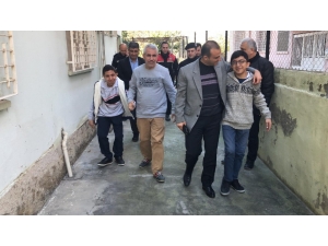 Nörofibromatozis Hastası Kardeşlere Doğum Günü Sürprizi