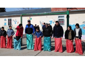 Elazığ’da Çocuklara Moral Etkinliği