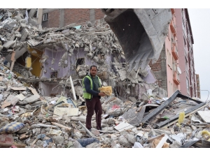 Malatya’da Kepçe Operatörün Kur’an-ı Kerim Hassasiyeti