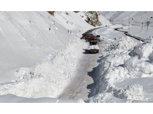 Çatak Yolu 3 Gün Sonra Ulaşıma Açıldı