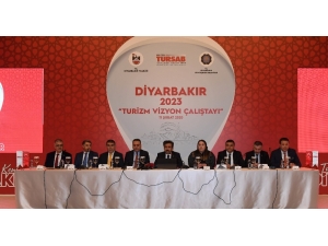 Diyarbakır Valisi Güzeloğlu: “Diyarbakır’ı Hak Ettiği Konuma Ulaştırmak Zorunda Ve Sorumluluğundayız”