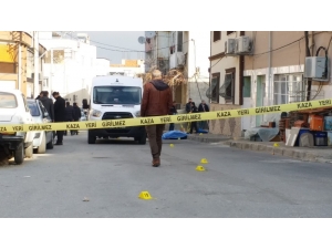 İzmir’deki Husumetlisini Bıçaklayarak Öldüren Şahıs Yakalandı