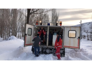 Rahatsızlanan 2 Kardeş İçin Karlı Yollar Aşıldı