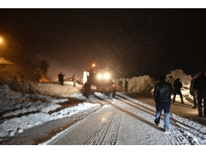 Trabzon-gümüşhane Karayolu Zigana Dağı Mevkiinde Çığ