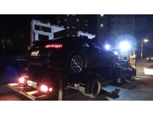 Otomobilin Çarptığı Genç Hayatını Kaybetti