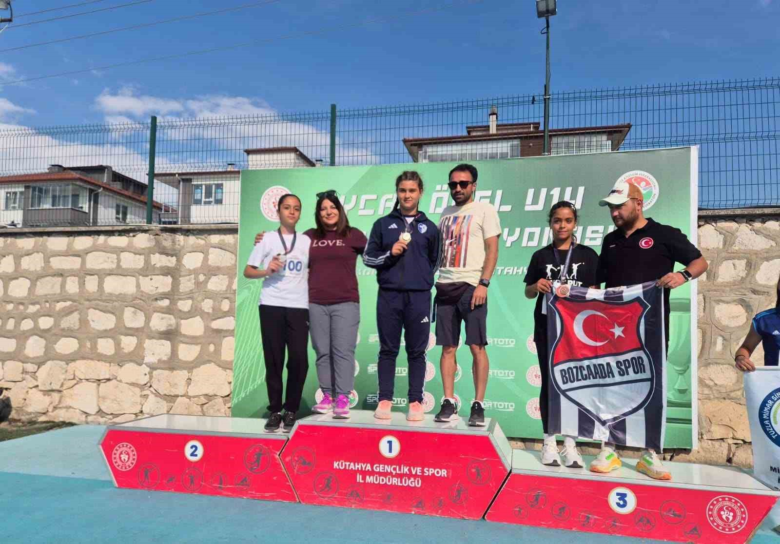 ayse-hatun-dindar-dan-turkiye-sampiyonasi-nda-cifte-basari