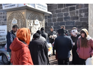 Kocasinan Belediyesi’nden Vatandaşlara Sıcak Çorba İkramı