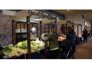 Üreticiler ’Üretici Pazarı’nda